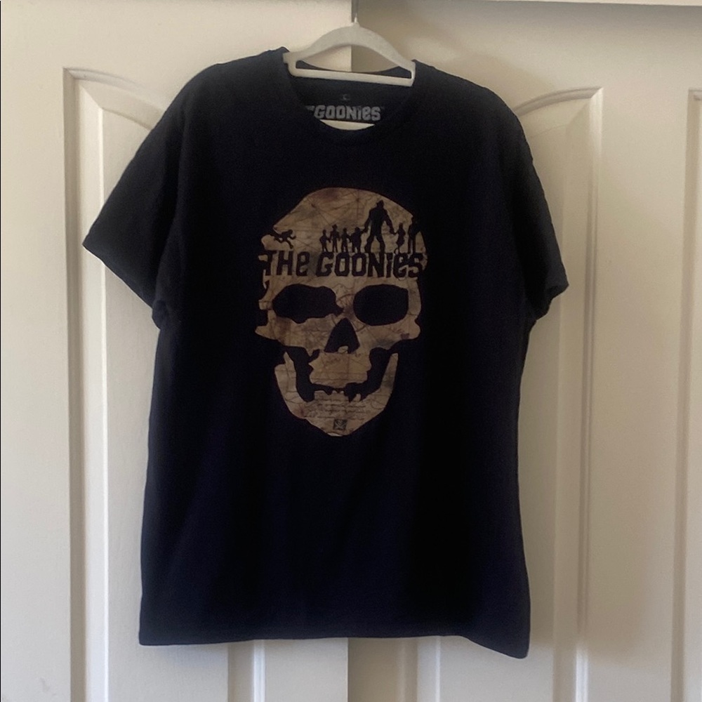 The Goonies Black Graphic T-Shirt. Size L